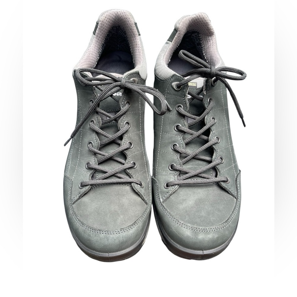 🩶⛰️LOWA Men’s Gray Hiking Shoes size 13. Like new condition!